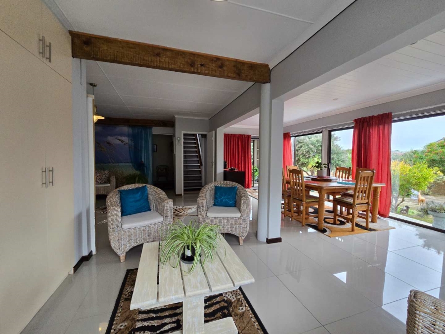 4 Bedroom Property for Sale in Stilbaai Wes Western Cape